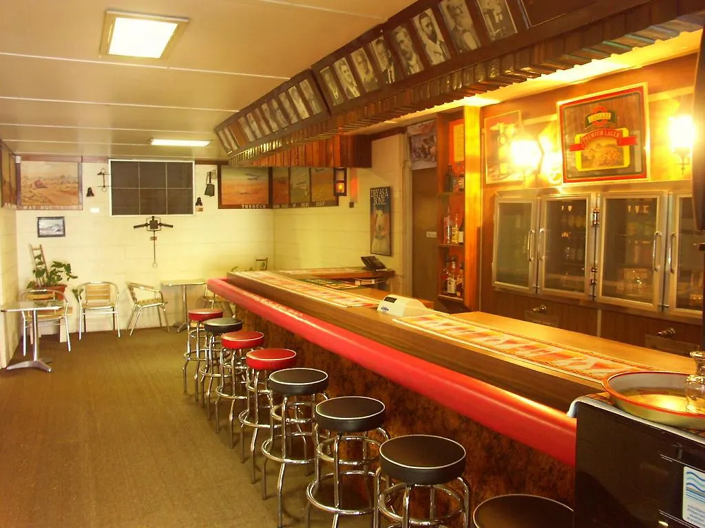 Inland Oasis Motel Mount Isa 3*,