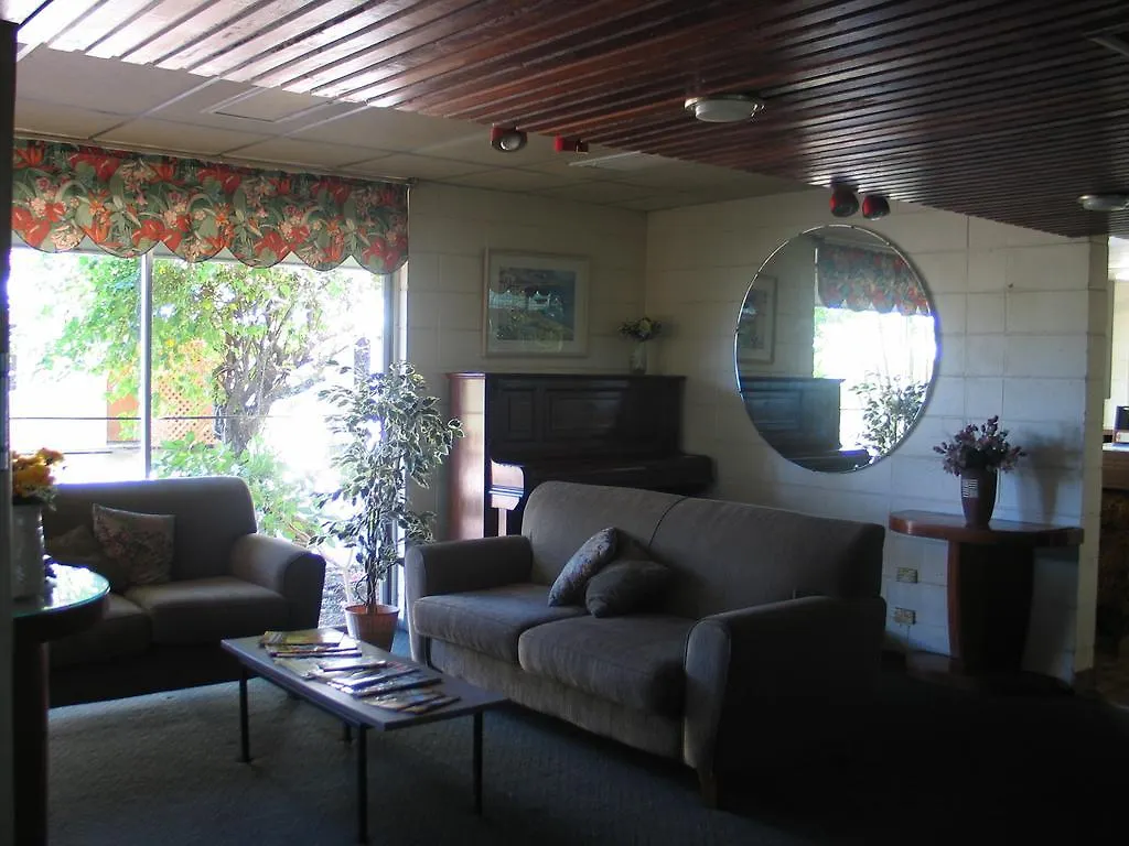 Inland Oasis Motel Mount Isa 3*,  Austrálie